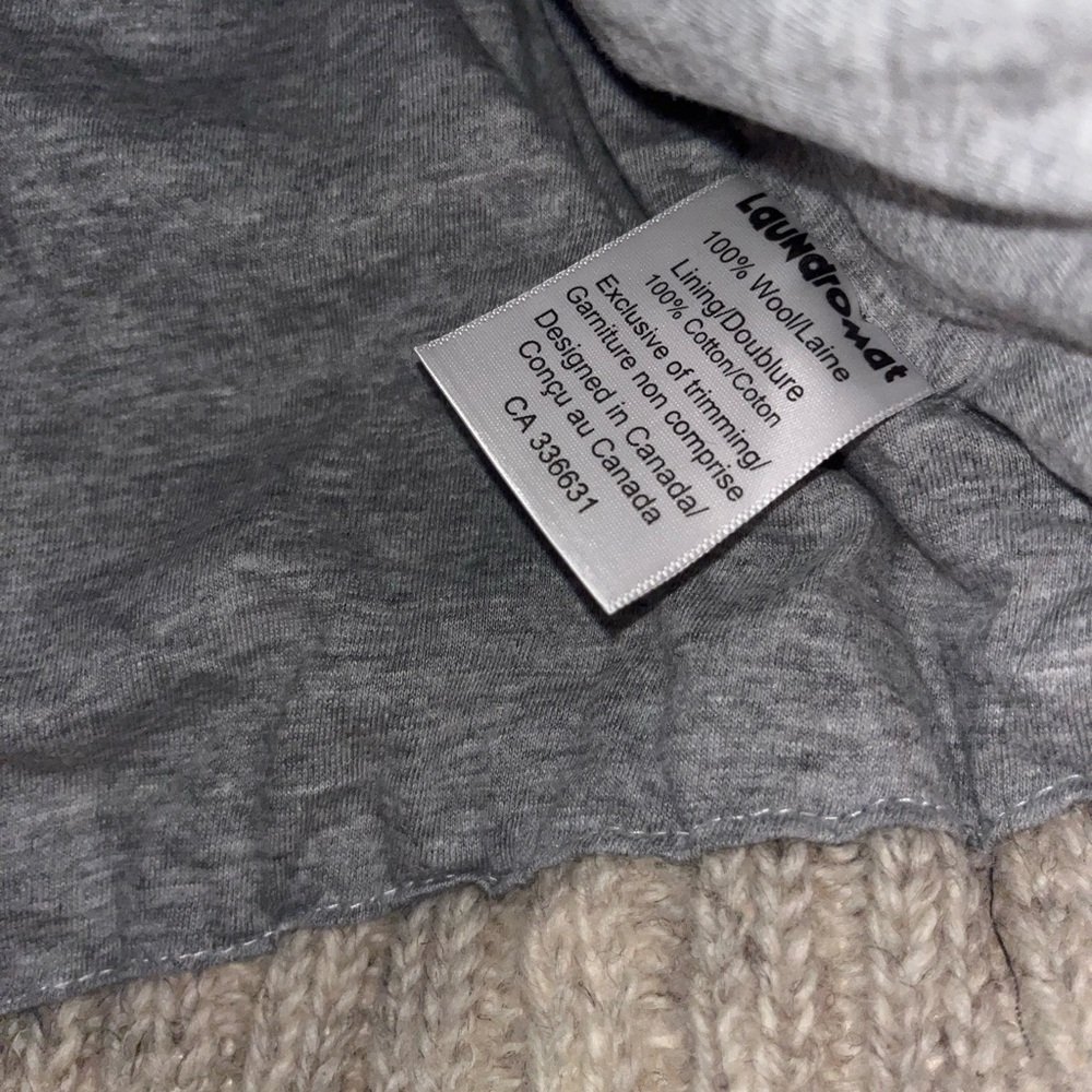 Laundromat women’s Wool Cable Knit Sweater - Picture 4 of 4